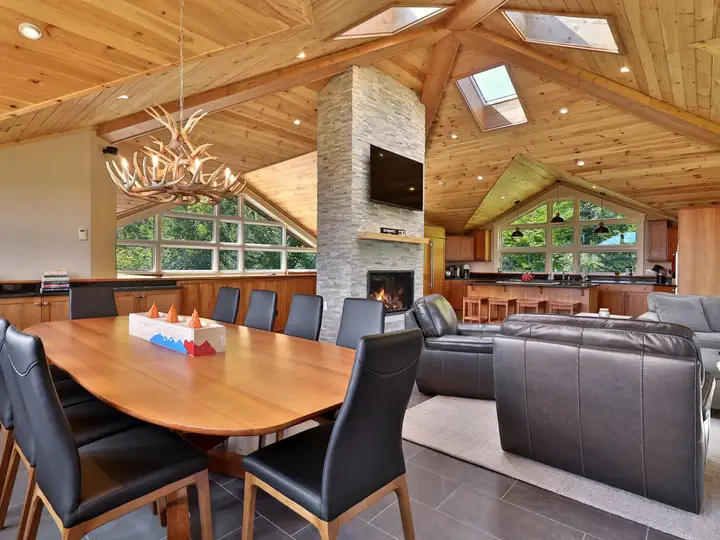 Vistas Home at Sunrise dining and fireside living area